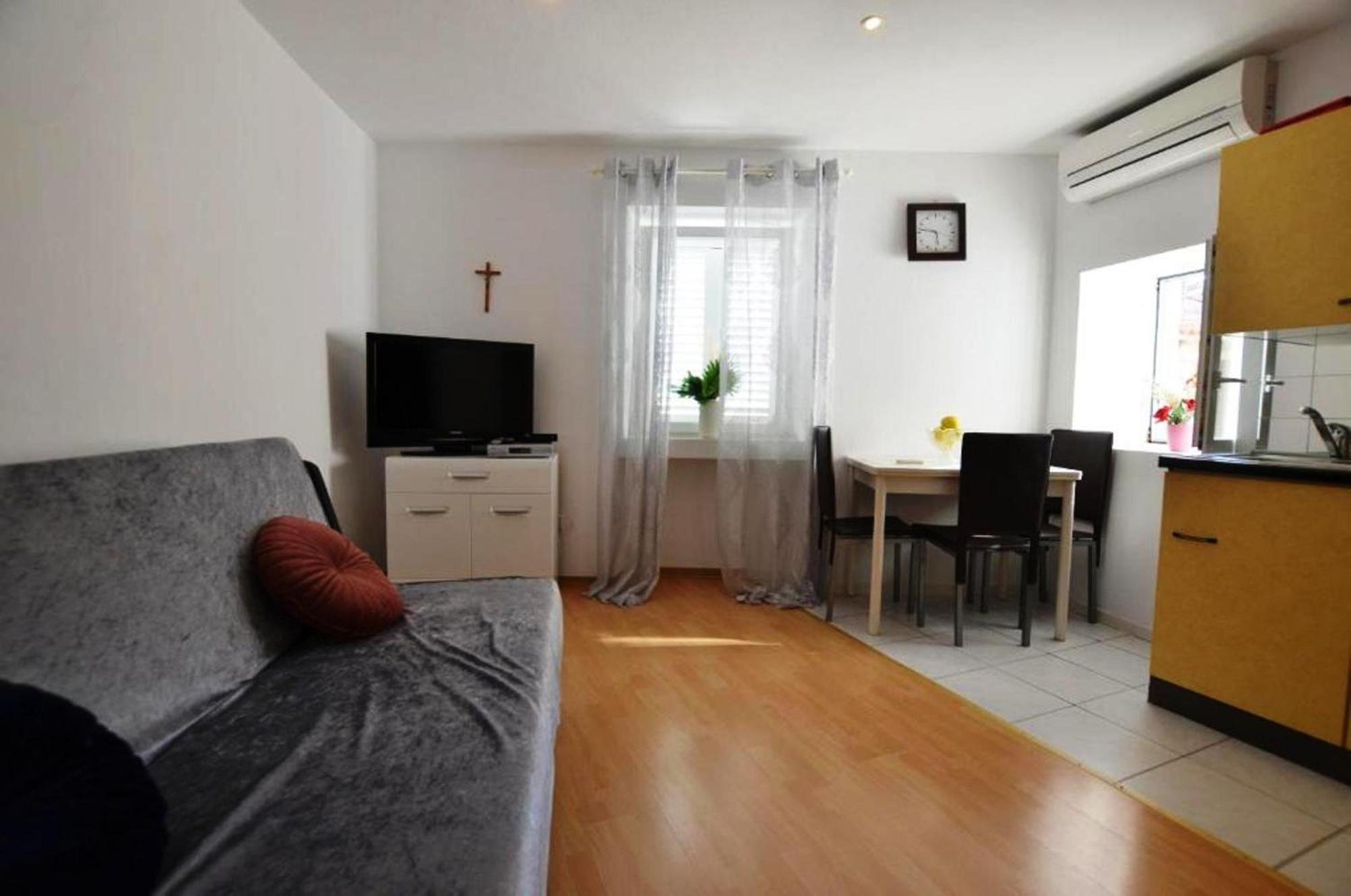 Excelsior Apartments Rovigno Esterno foto